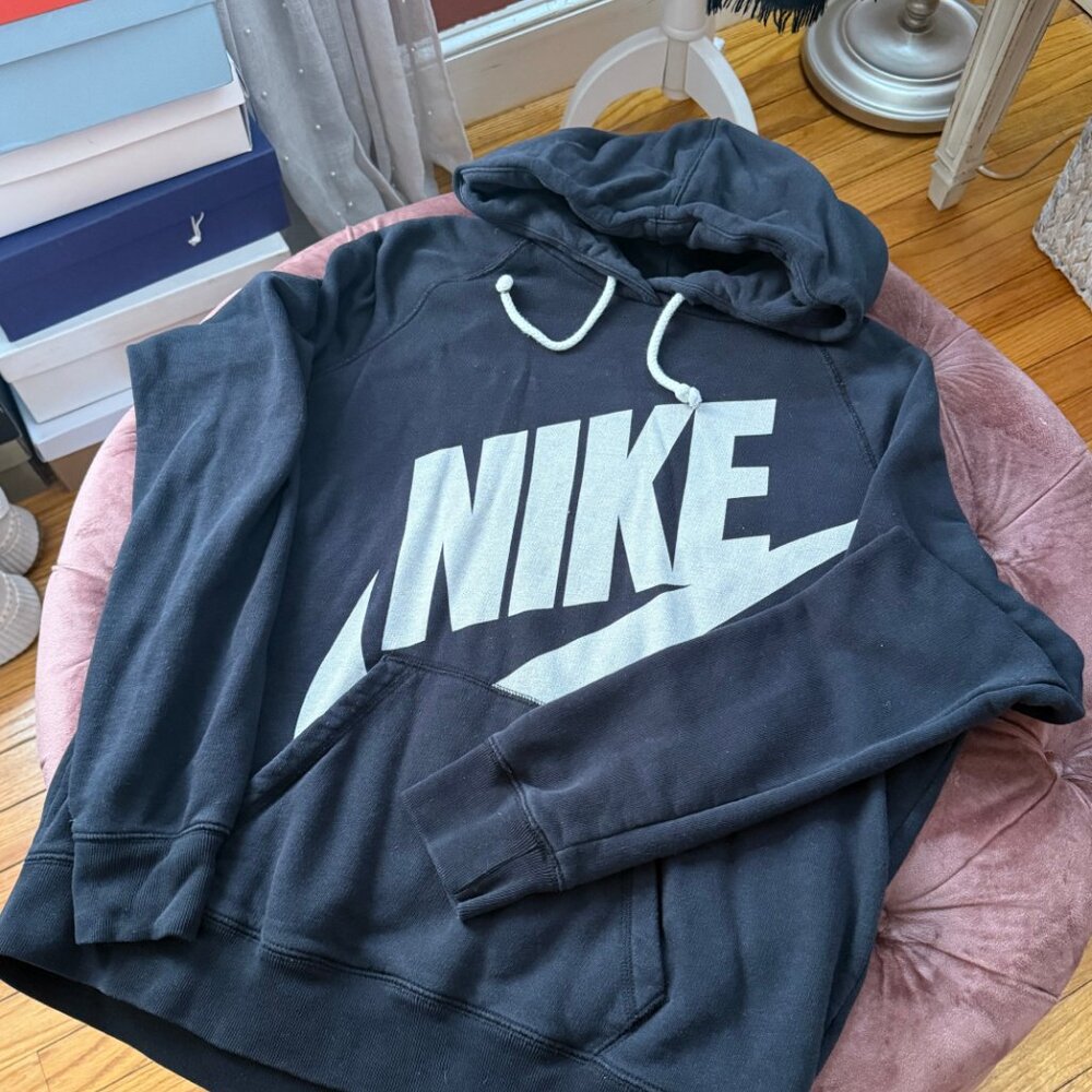 NIKE - WOMENS - HOODIE W/ POCKET - LOGO (full set in closet)